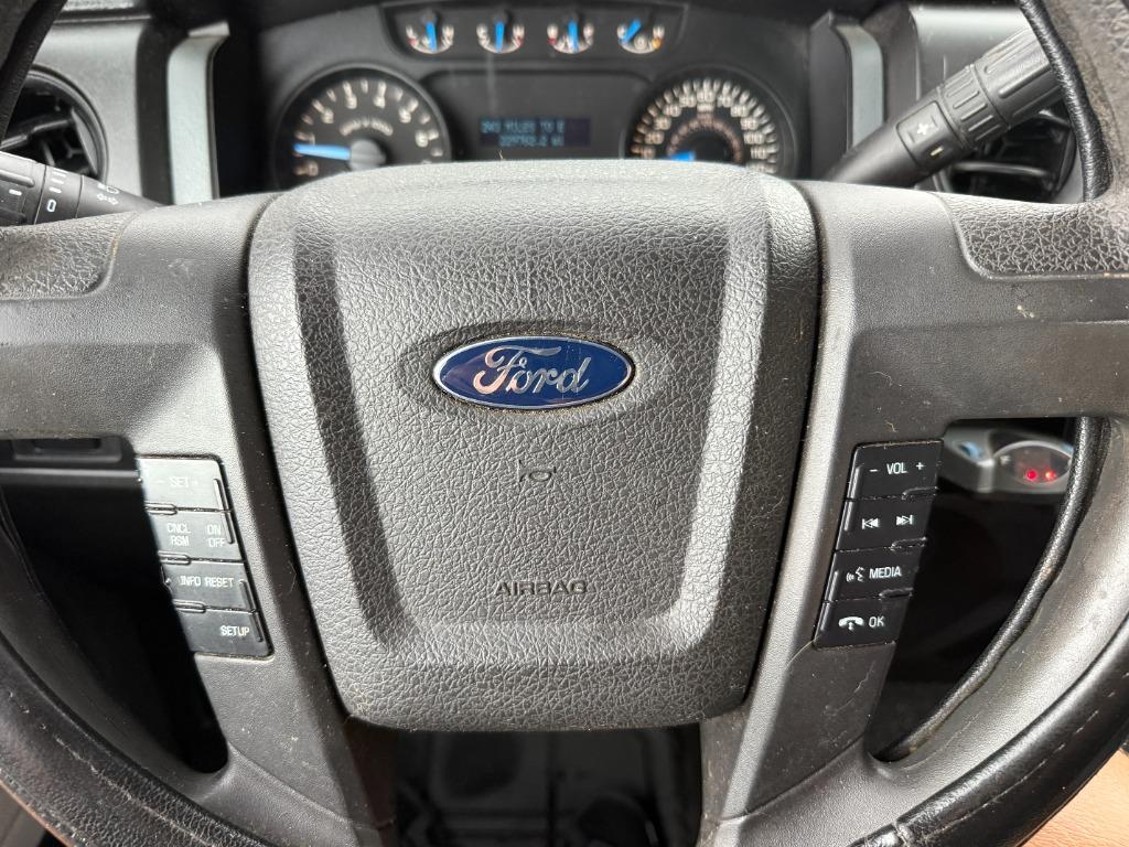 2014 Ford F-150 photo 2