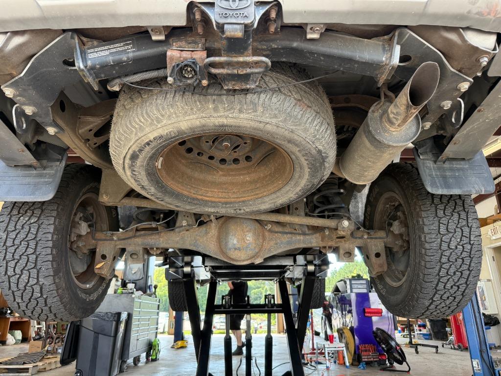 2007 Toyota Sequoia Limited photo 28
