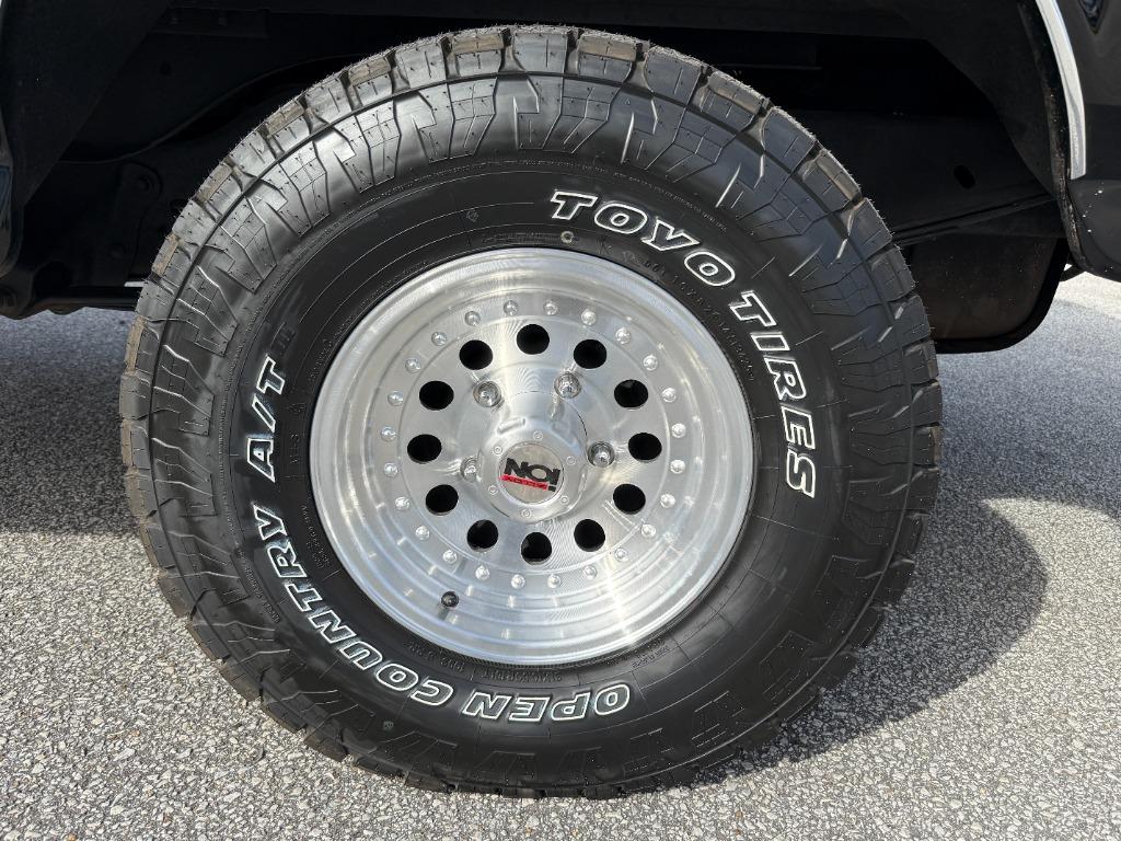 1987 Ford Bronco - Photo 10