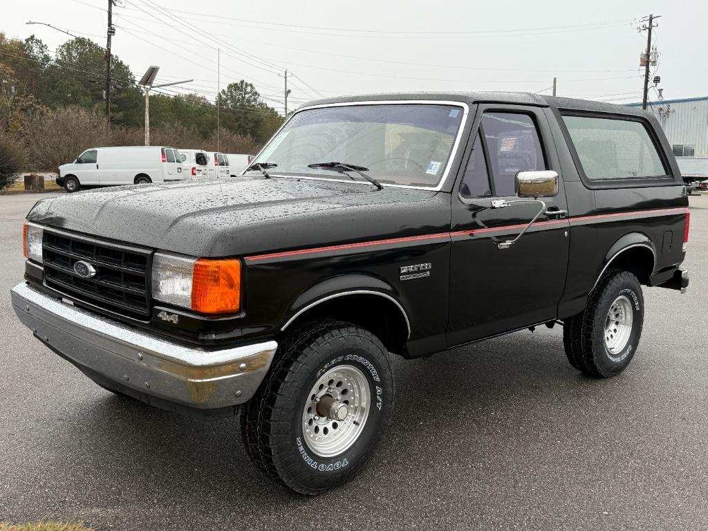 1987 Ford Bronco's photo