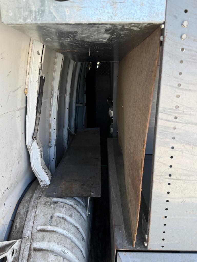 2006 Chevrolet Express Cargo Work - Photo 10
