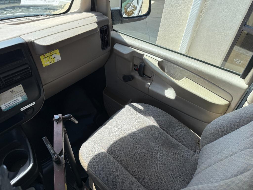 2006 Chevrolet Express Cargo Work - Photo 16