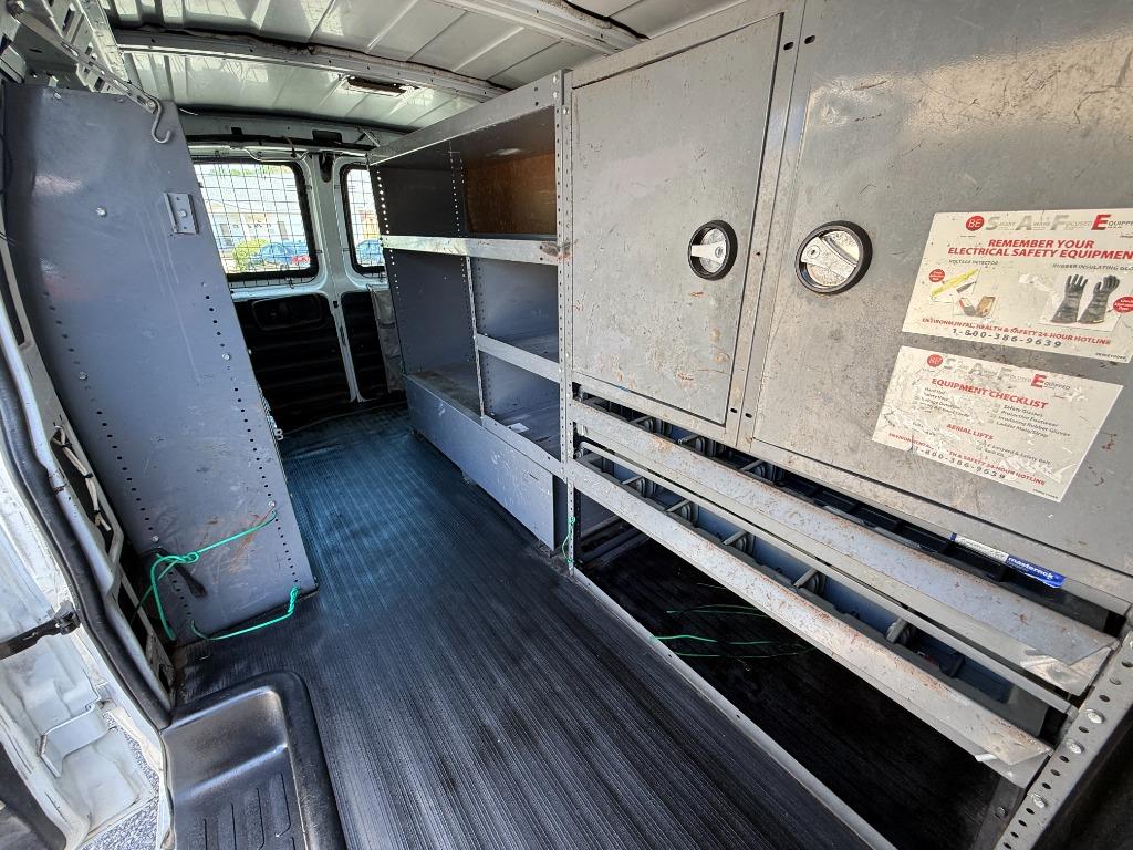 2006 Chevrolet Express Cargo Work - Photo 6