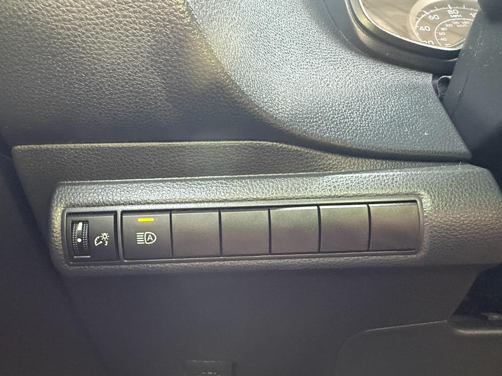 2020 Toyota Corolla LE - Photo 12