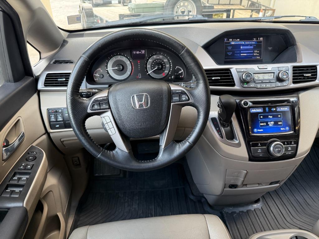 2017 Honda Odyssey EX-L - Photo 13