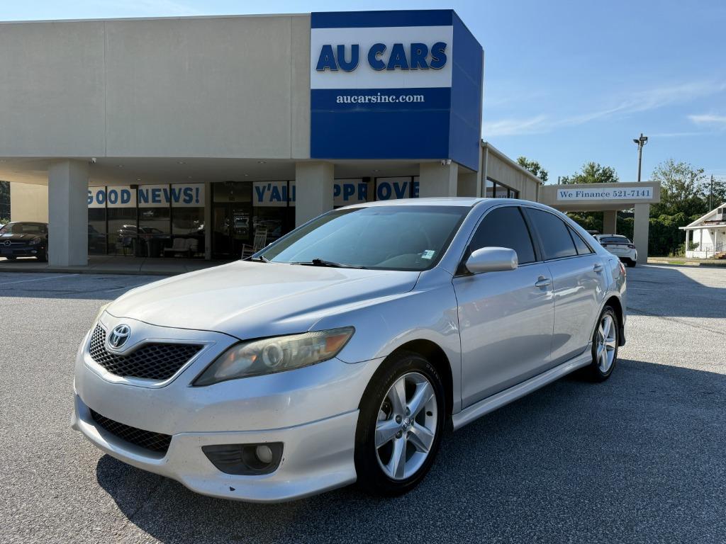 2011 Toyota Camry 2.5 Auto SE's photo